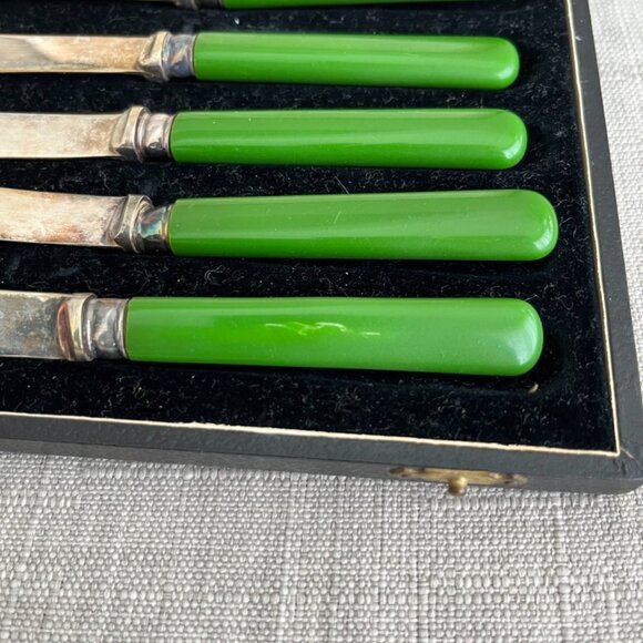 Antique/Vintage Taylor & Son Green Bakelite Butter Knife Set  Antique/Vintage Taylor & Son Green Bakelite Butter Knife Set